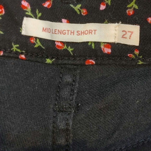 Levi Strauss & Co Size 27 Mid Length Short Shorts Rose Floral Print Black Cotton - Picture 7 of 9